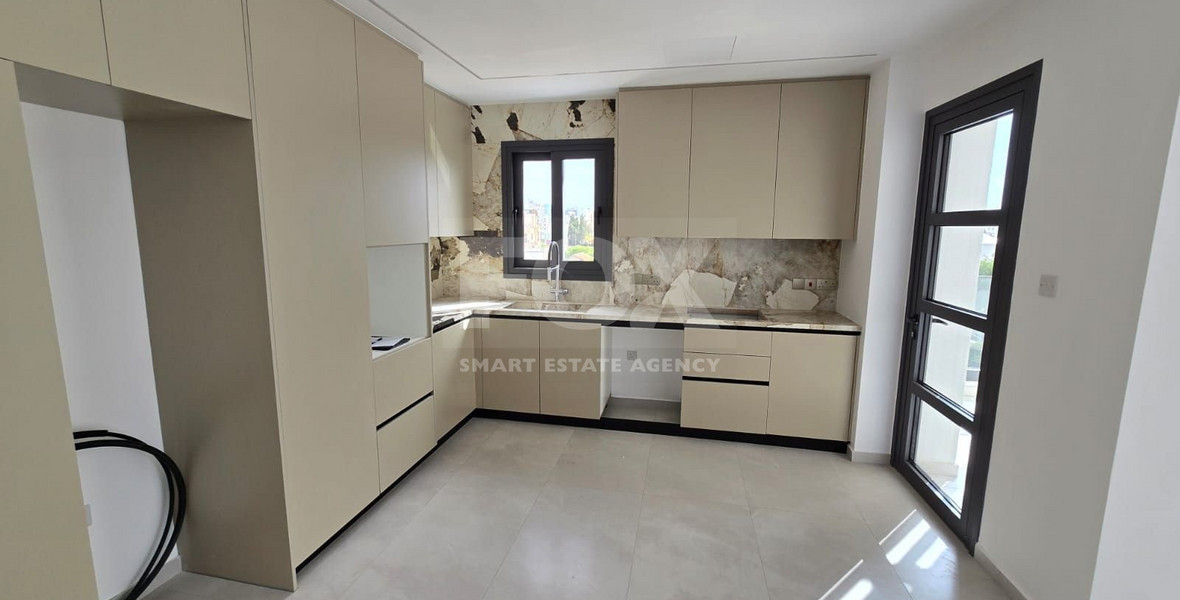 Modern Apartment Building for Rent in Neapoli