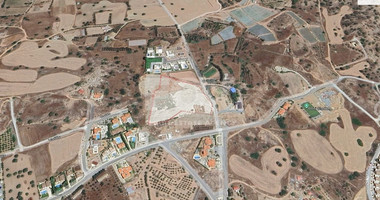 Large Development Land for Sale in Scenic Moni
