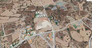 Large Development Land for Sale in Scenic Moni