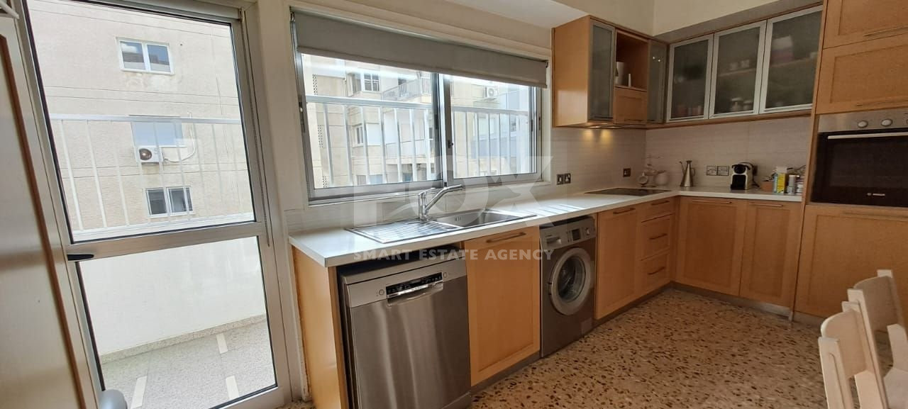 Three bedroom seafront apartment for rent, Amathounta, Limassol