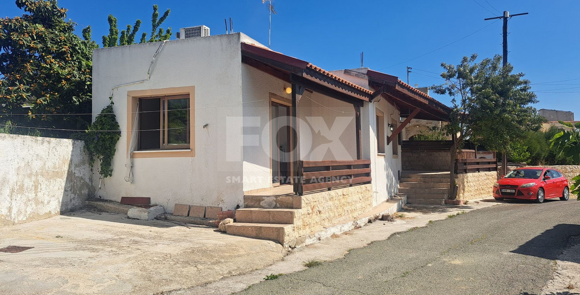 Three bedroom Semi-detached Bungalow in kallepeia village, for sale