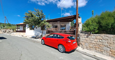 Three bedroom Semi-detached Bungalow in kallepeia village, for sale