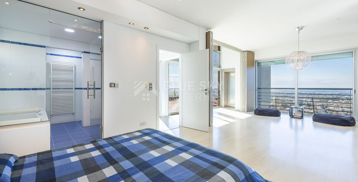 Unique Modern Villa with Sea Views in Ayia Fyla