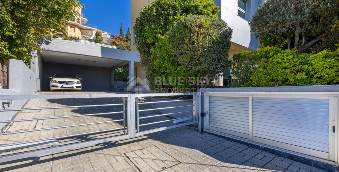 Unique Modern Villa with Sea Views in Ayia Fyla