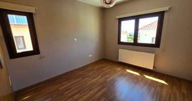 Unfurnished 3 bedroom house with private pool in  Erimi for Rent
