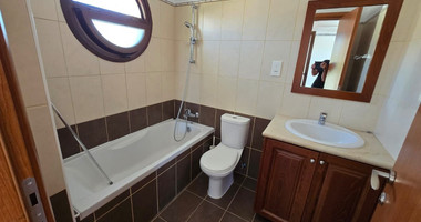 Unfurnished 3 bedroom house with private pool in  Erimi for Rent