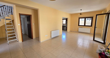 Unfurnished 3 bedroom house with private pool in  Erimi for Rent