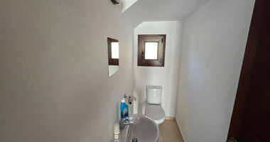 Unfurnished 3 bedroom house with private pool in  Erimi for Rent