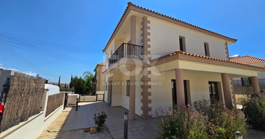 Unfurnished 3 bedroom house with private pool in  Erimi for Rent
