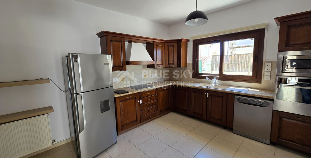 Unfurnished 3 bedroom house with private pool in  Erimi for Rent