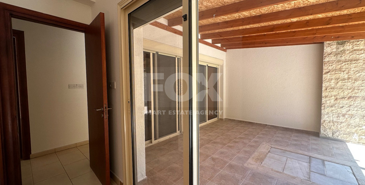 RENT: BEAUTIFUL 3 BEDROOM UNFURNISHED BUNGALOW WITH SWIMMING POOL IN PYRGOS