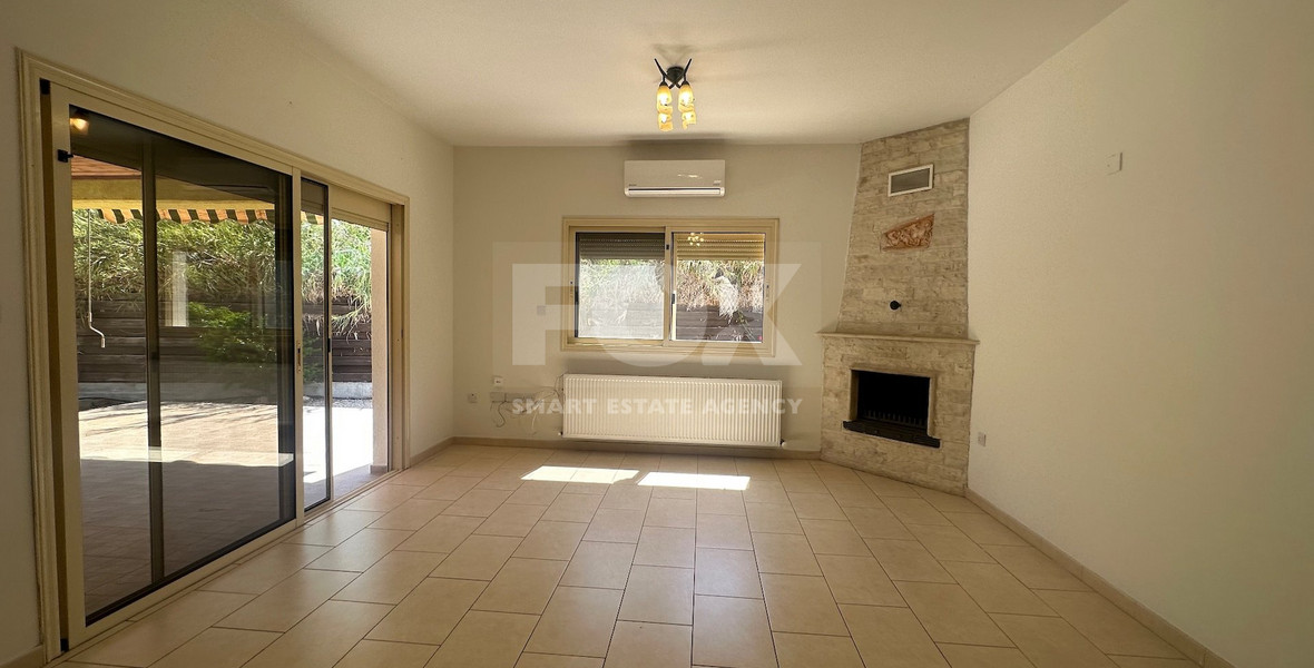 RENT: BEAUTIFUL 3 BEDROOM UNFURNISHED BUNGALOW WITH SWIMMING POOL IN PYRGOS