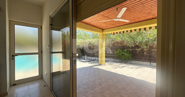 RENT: BEAUTIFUL 3 BEDROOM UNFURNISHED BUNGALOW WITH SWIMMING POOL IN PYRGOS