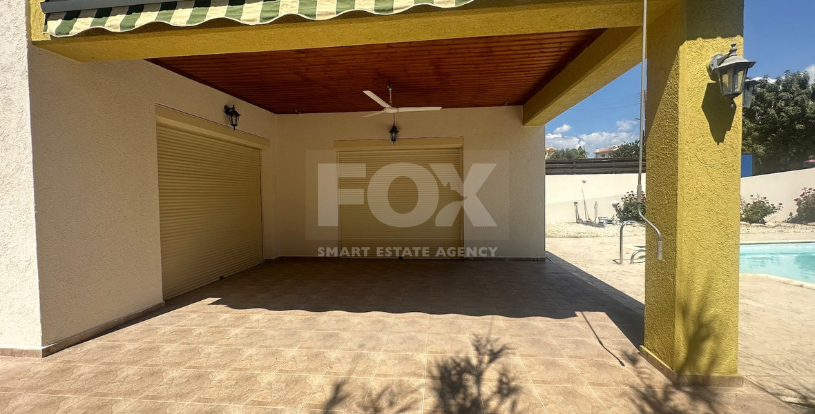 RENT: BEAUTIFUL 3 BEDROOM UNFURNISHED BUNGALOW WITH SWIMMING POOL IN PYRGOS