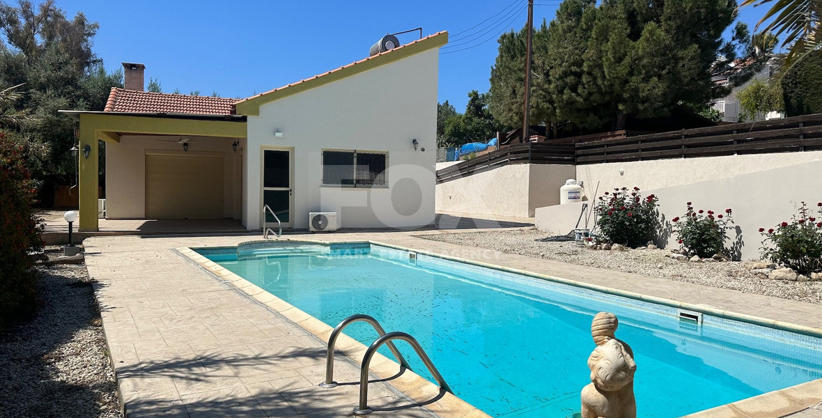 RENT: BEAUTIFUL 3 BEDROOM UNFURNISHED BUNGALOW WITH SWIMMING POOL IN PYRGOS