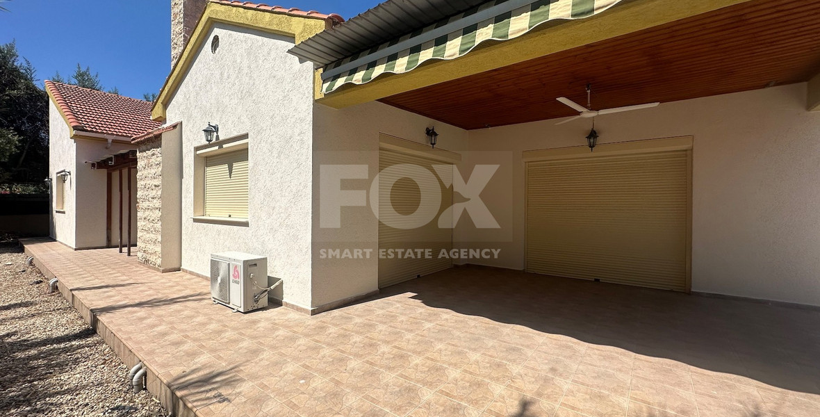 RENT: BEAUTIFUL 3 BEDROOM UNFURNISHED BUNGALOW WITH SWIMMING POOL IN PYRGOS
