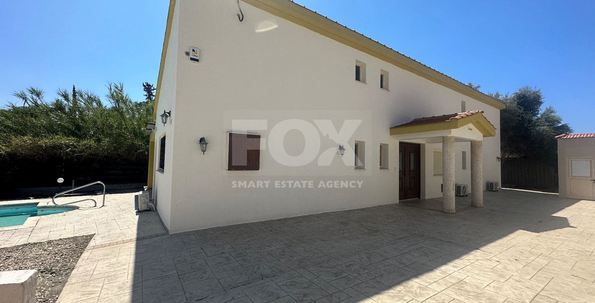 RENT: BEAUTIFUL 3 BEDROOM UNFURNISHED BUNGALOW WITH SWIMMING POOL IN PYRGOS
