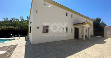RENT: BEAUTIFUL 3 BEDROOM UNFURNISHED BUNGALOW WITH SWIMMING POOL IN PYRGOS