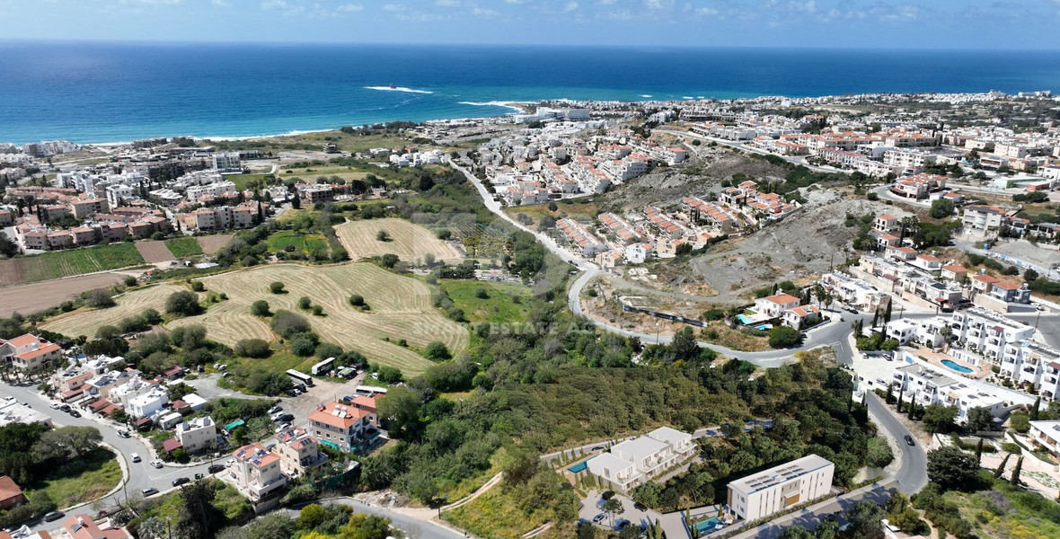 Two bedroom apartment in lower Chloraka, Paphos