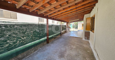 For Rent Three bedroom detached bungalow in a large plot in Episkopi Area
