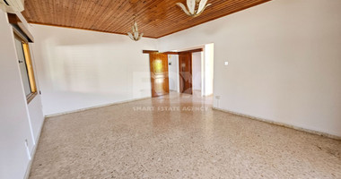 For Rent Three bedroom detached bungalow in a large plot in Episkopi Area