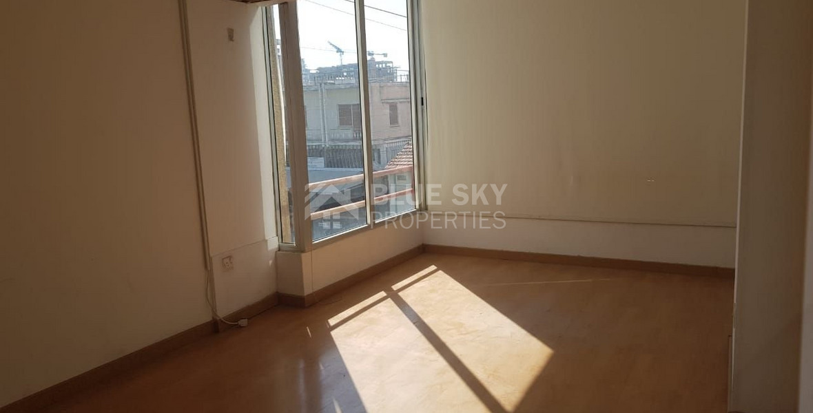 Office/apartment for rent in Agios Nicolaos Limassol