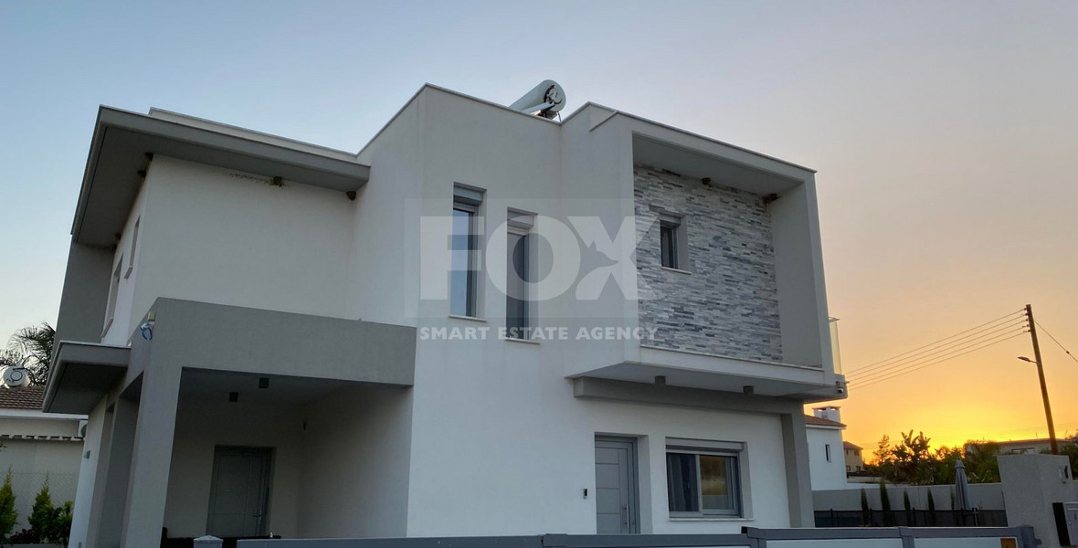 Fully Furnished House With Pool For Rent In Parekklisia