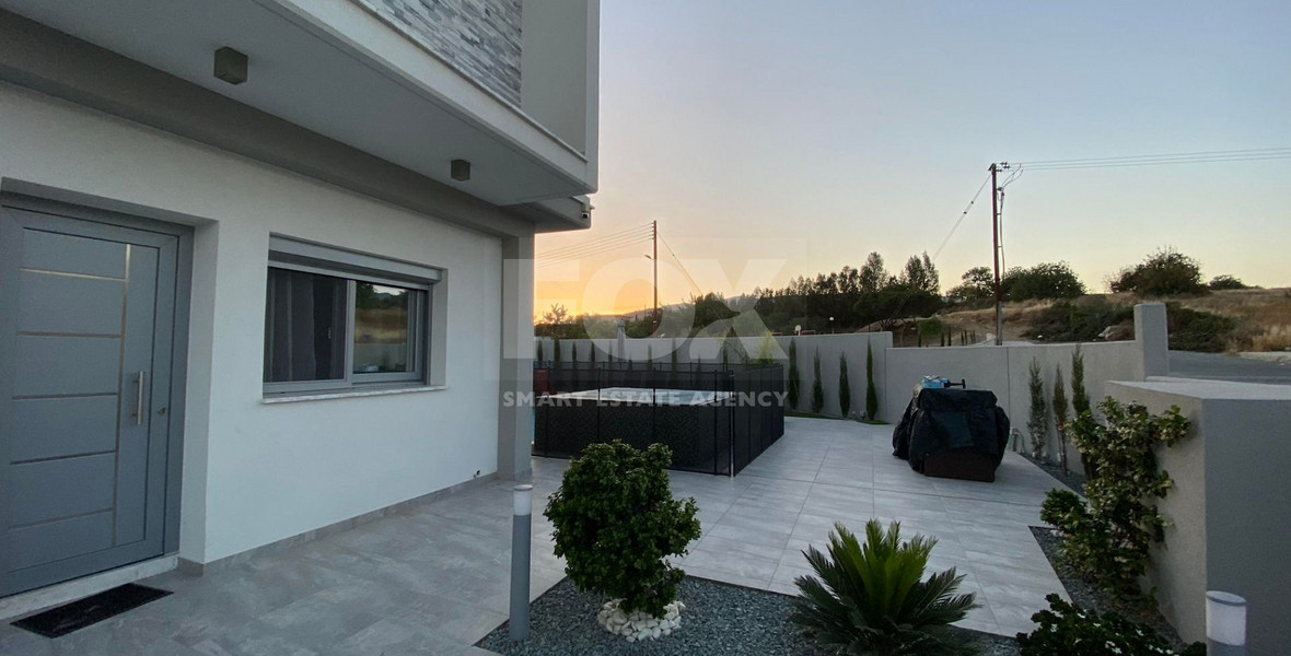 Fully Furnished House With Pool For Rent In Parekklisia
