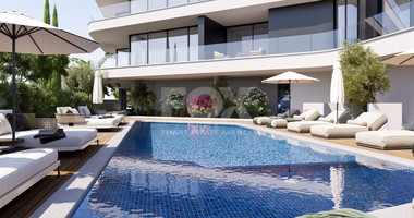 Top floor 3  bedroom apartment with roof garden for sale in Potamos Germasogeias, Limassol