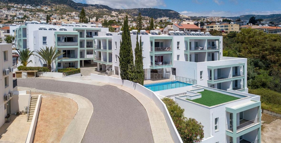 Two bedroom apartment for sale, with seperate title deed in Peyia