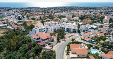 Two bedroom apartment for sale, with seperate title deed in Peyia