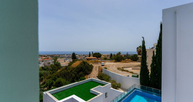 Two bedroom apartment for sale, with seperate title deed in Peyia