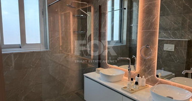 Stunning three bedroom penthouse with private swimming pool