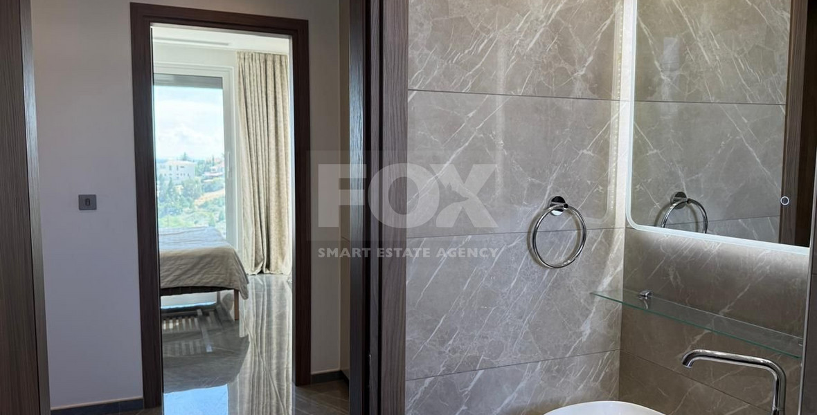 Stunning three bedroom penthouse with private swimming pool