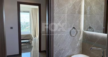 Stunning three bedroom penthouse with private swimming pool