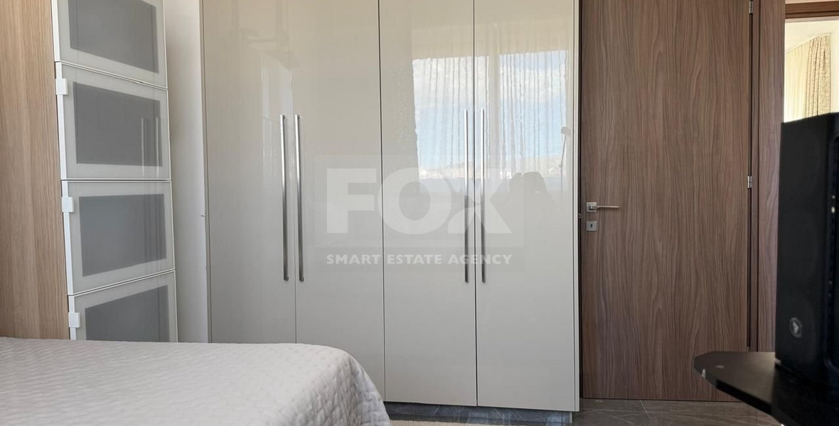 Stunning three bedroom penthouse with private swimming pool