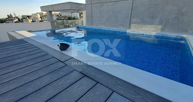 Stunning three bedroom penthouse with private swimming pool