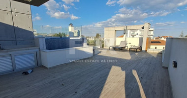 Stunning three bedroom penthouse with private swimming pool
