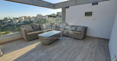 Stunning three bedroom penthouse with private swimming pool