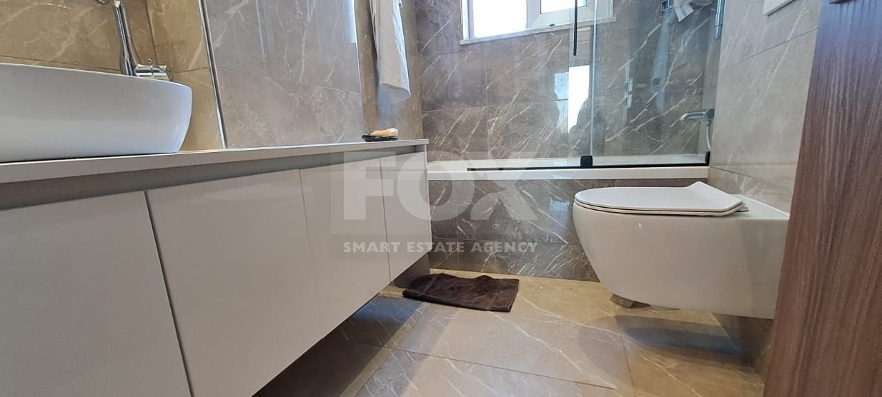 Stunning three bedroom penthouse with private swimming pool