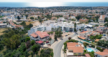 Two bedroom apartment for sale, with seperate title deed in Peyia