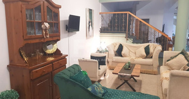 Semi - detached 4 bedroom Villa for sale in Agios Nicolaos
