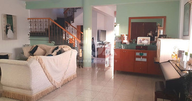 Semi - detached 4 bedroom Villa for sale in Agios Nicolaos