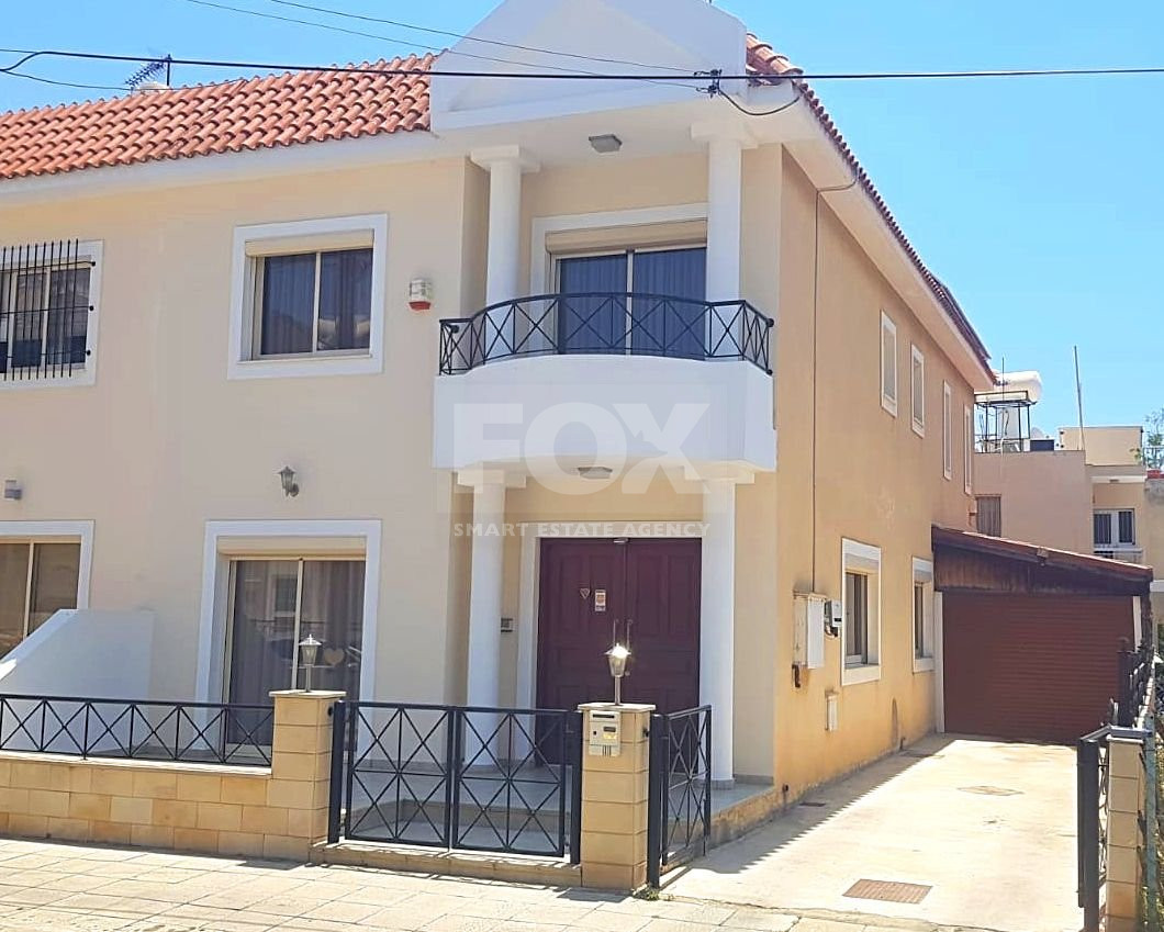 Semi - detached 4 bedroom Villa for sale in Agios Nicolaos