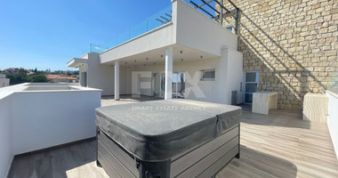 2 Bedroom Penthouse with jacuzzi for Rent in Germasogeia