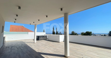 2 Bedroom Penthouse with jacuzzi for Rent in Germasogeia