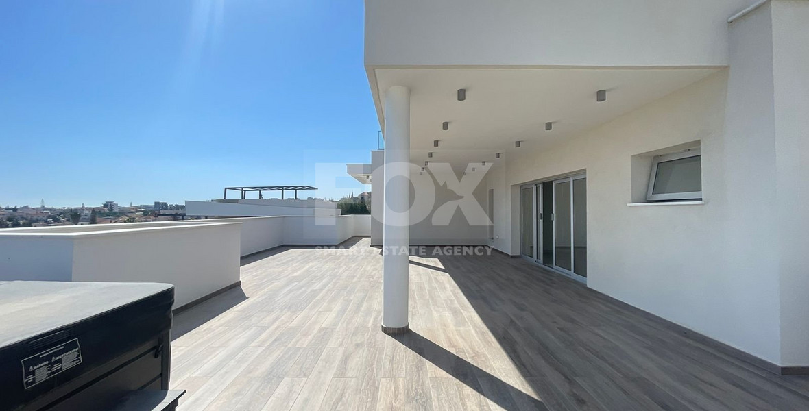 2 Bedroom Penthouse with jacuzzi for Rent in Germasogeia