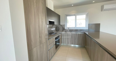 2 Bedroom Penthouse with jacuzzi for Rent in Germasogeia