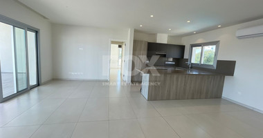 2 Bedroom Penthouse with jacuzzi for Rent in Germasogeia