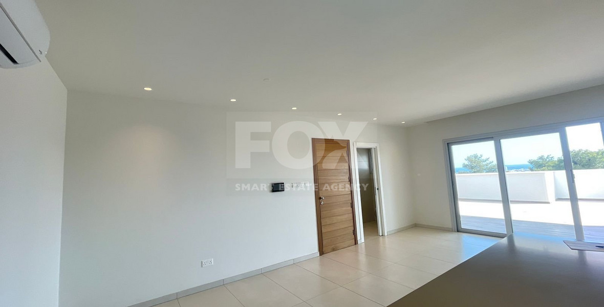 2 Bedroom Penthouse with jacuzzi for Rent in Germasogeia
